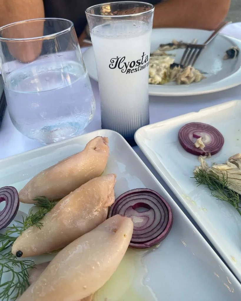 Rakı sofrası